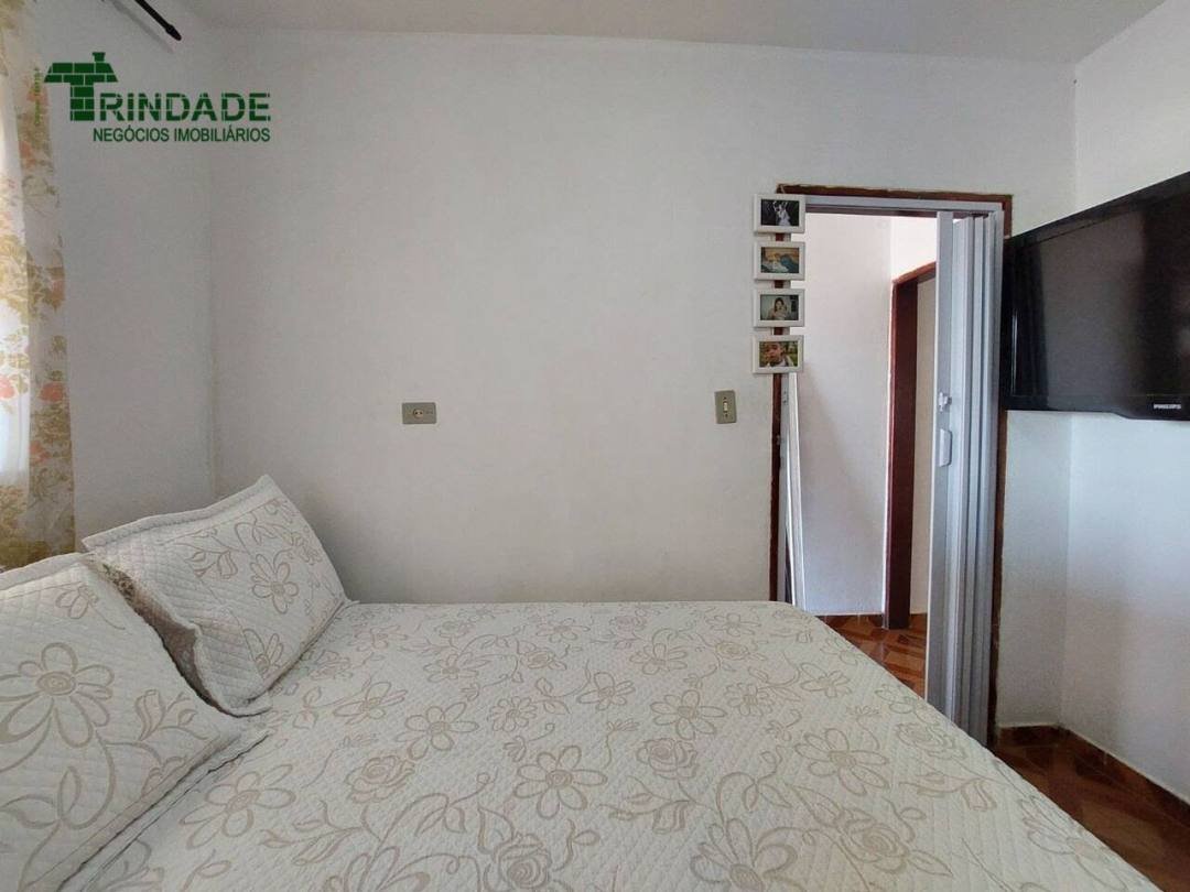 Casa com 7 dormitórios à venda, 268 m² por R$ 700.000,00 - Jardim Leonor - Cotia/SP — foto 15 de 44