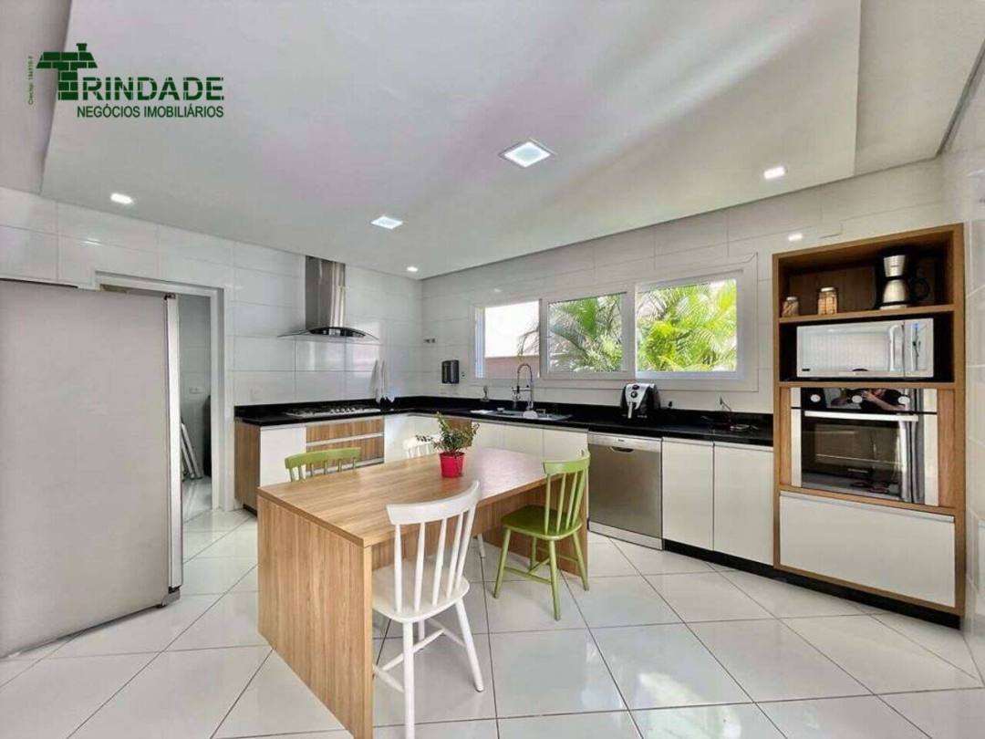 Casa com 4 dormitórios à venda, 315 m² por R$ 2.800.000,00 - Granja Viana - Cotia/SP — foto 14 de 44