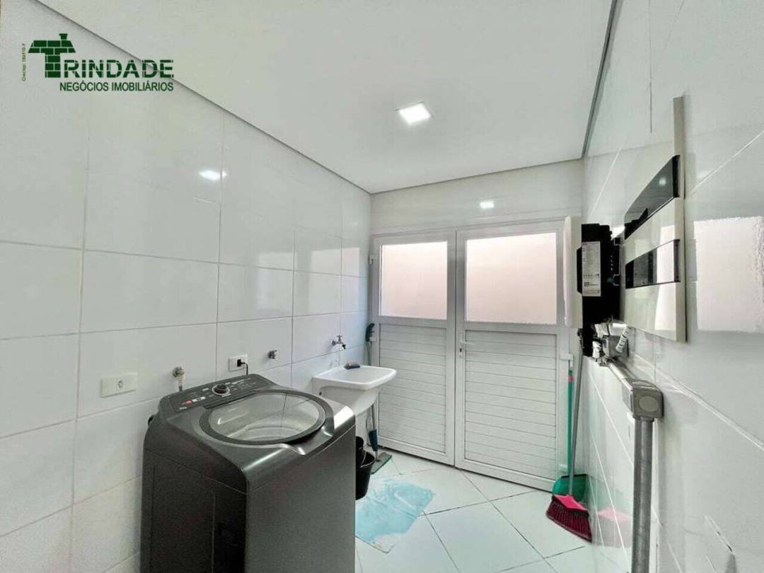 Casa com 4 dormitórios à venda, 315 m² por R$ 2.800.000,00 - Granja Viana - Cotia/SP — foto 42 de 44