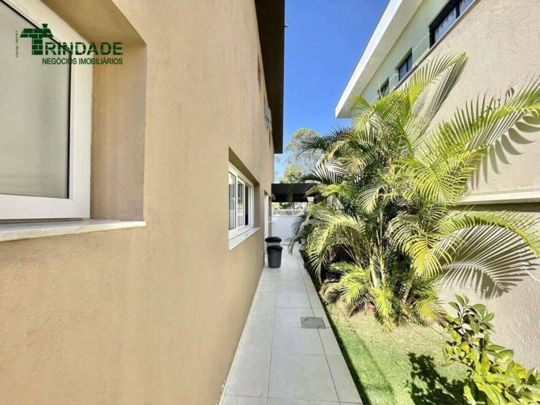Casa com 4 dormitórios à venda, 315 m² por R$ 2.800.000,00 - Granja Viana - Cotia/SP — foto 43 de 44