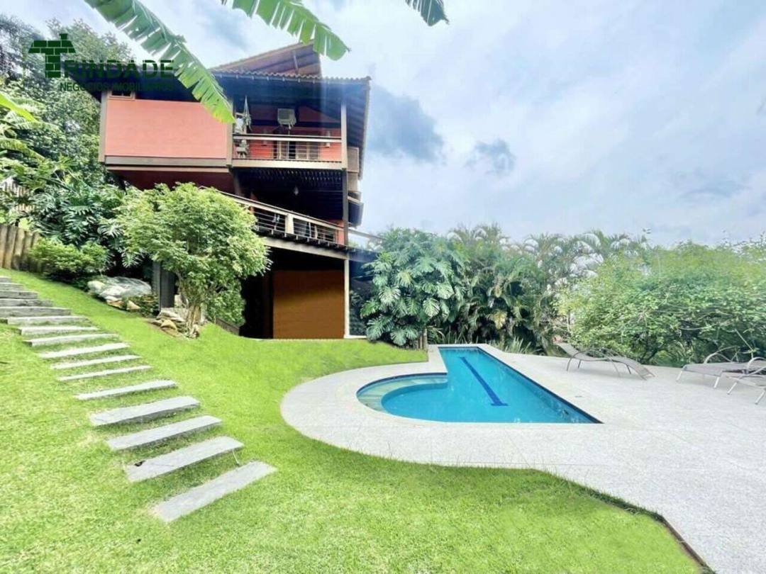 Casa com 3 dormitórios à venda, 282 m² por R$ 2.250.000,00 - Granja Viana - Carapicuíba/SP