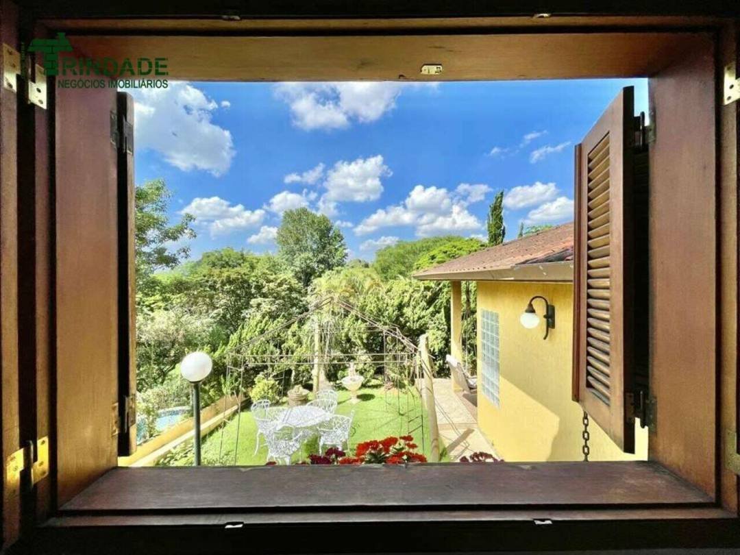 Casa com 4 dormitórios à venda, 336 m² por R$ 1.500.000,00 - Granja Viana - Carapicuíba/SP — foto 28 de 51