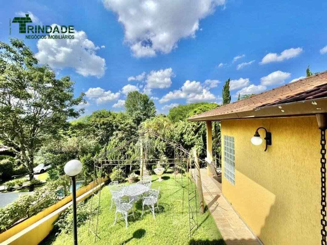 Casa com 4 dormitórios à venda, 336 m² por R$ 1.500.000,00 - Granja Viana - Carapicuíba/SP — foto 29 de 51