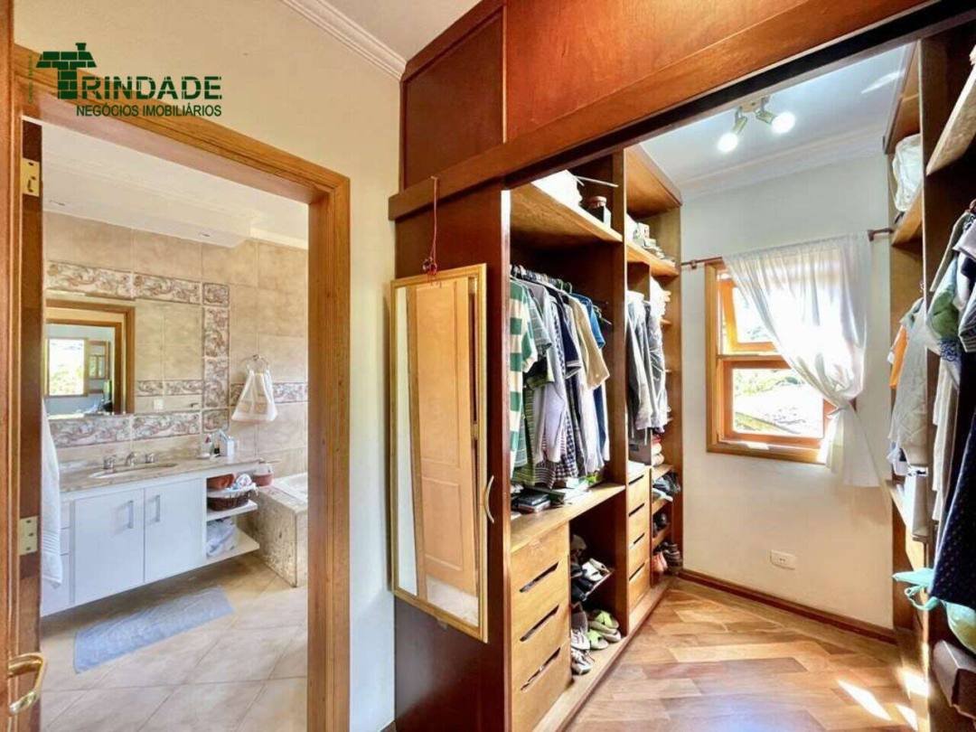 Casa com 4 dormitórios à venda, 336 m² por R$ 1.500.000,00 - Granja Viana - Carapicuíba/SP — foto 30 de 51