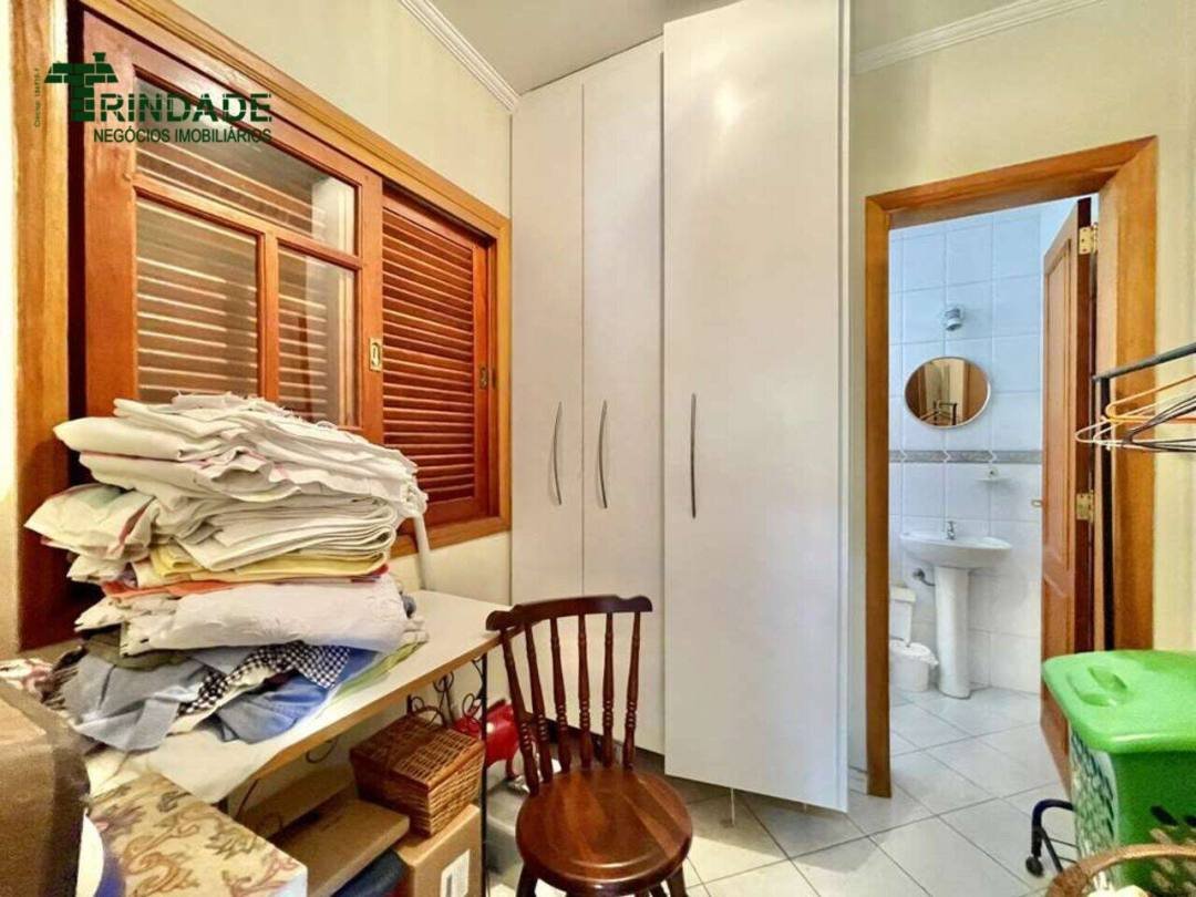 Casa com 4 dormitórios à venda, 336 m² por R$ 1.500.000,00 - Granja Viana - Carapicuíba/SP — foto 41 de 51