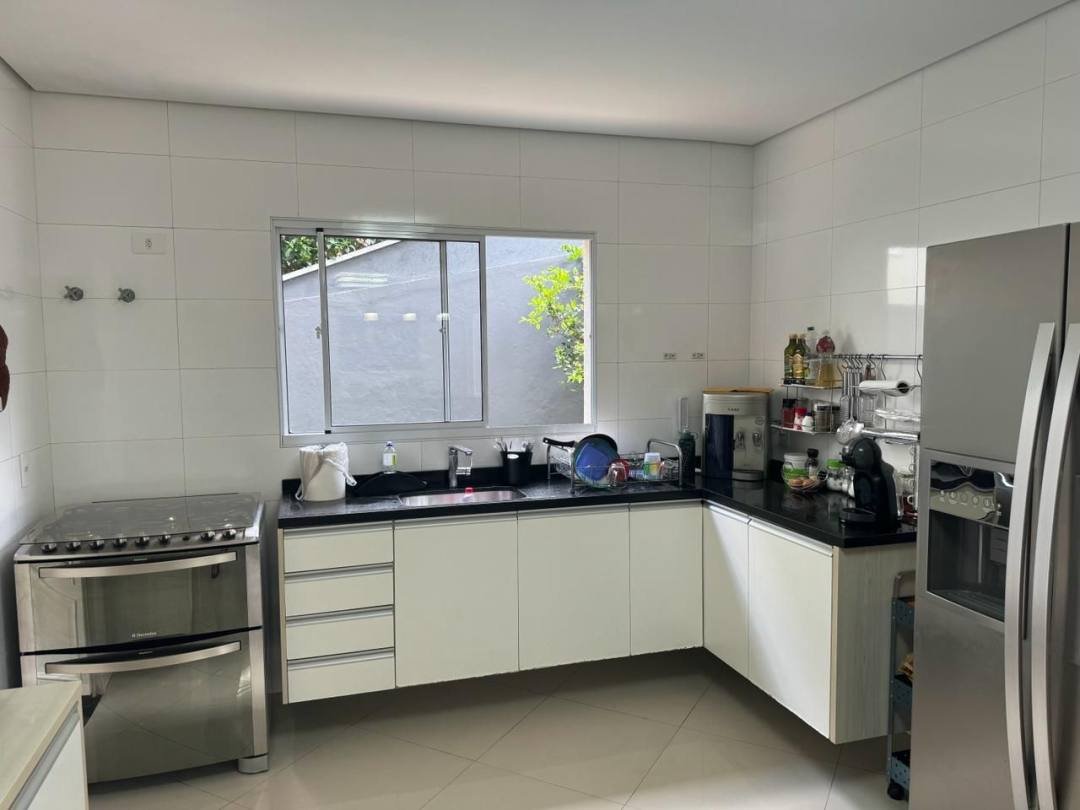 Casa com 3 dormitórios à venda, 340 m² por R$ 2.190.000,00 - Granja Viana - Embu das Artes/SP — foto 11 de 52