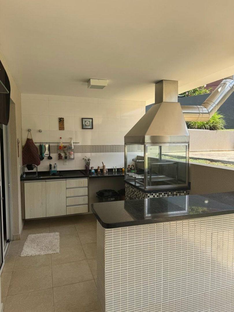 Casa com 3 dormitórios à venda, 340 m² por R$ 2.190.000,00 - Granja Viana - Embu das Artes/SP — foto 17 de 52