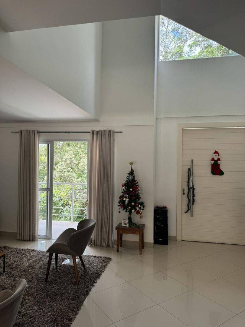 Casa com 3 dormitórios à venda, 340 m² por R$ 2.190.000,00 - Granja Viana - Embu das Artes/SP — foto 30 de 52