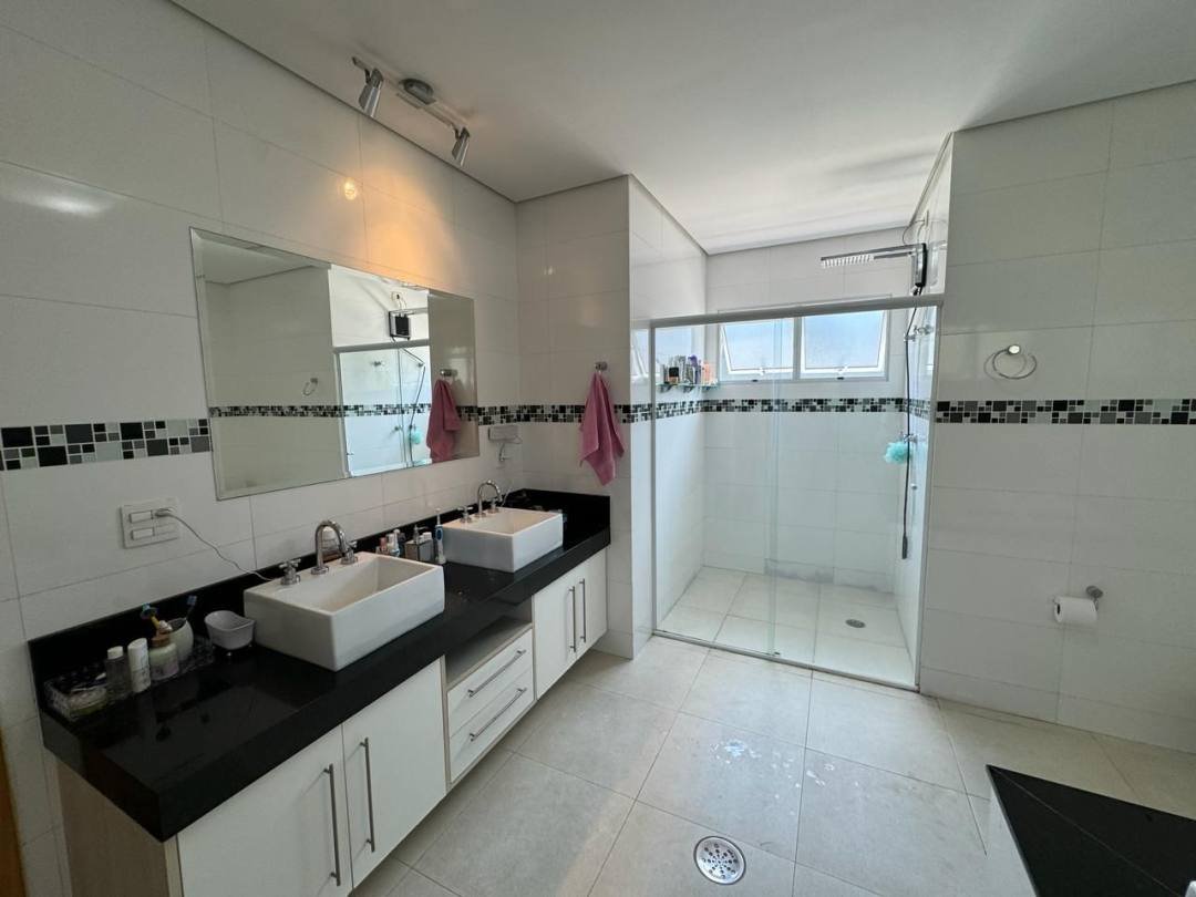 Casa com 3 dormitórios à venda, 340 m² por R$ 2.190.000,00 - Granja Viana - Embu das Artes/SP — foto 34 de 52