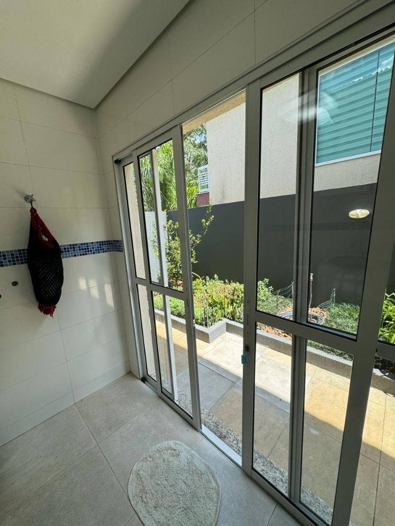 Casa com 3 dormitórios à venda, 340 m² por R$ 2.190.000,00 - Granja Viana - Embu das Artes/SP — foto 47 de 52
