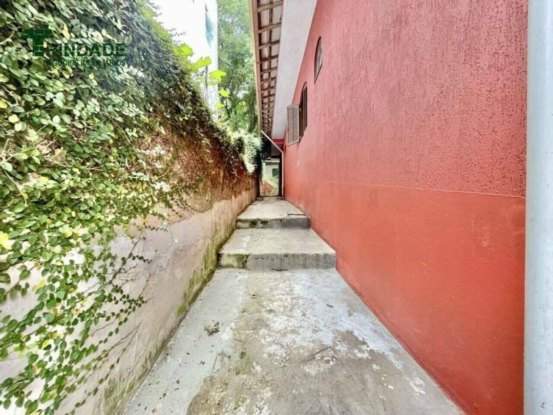Casa com 3 dormitórios à venda, 230 m² por R$ 1.490.000,00 - Granja Viana - Cotia/SP — foto 15 de 48