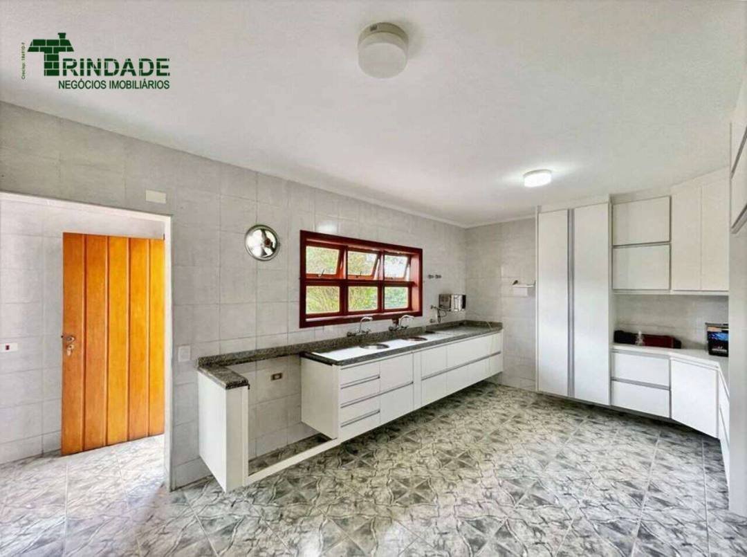 Casa com 4 dormitórios à venda, 356 m² por R$ 1.600.000,00 - Granja Viana - Carapicuíba/SP — foto 20 de 52