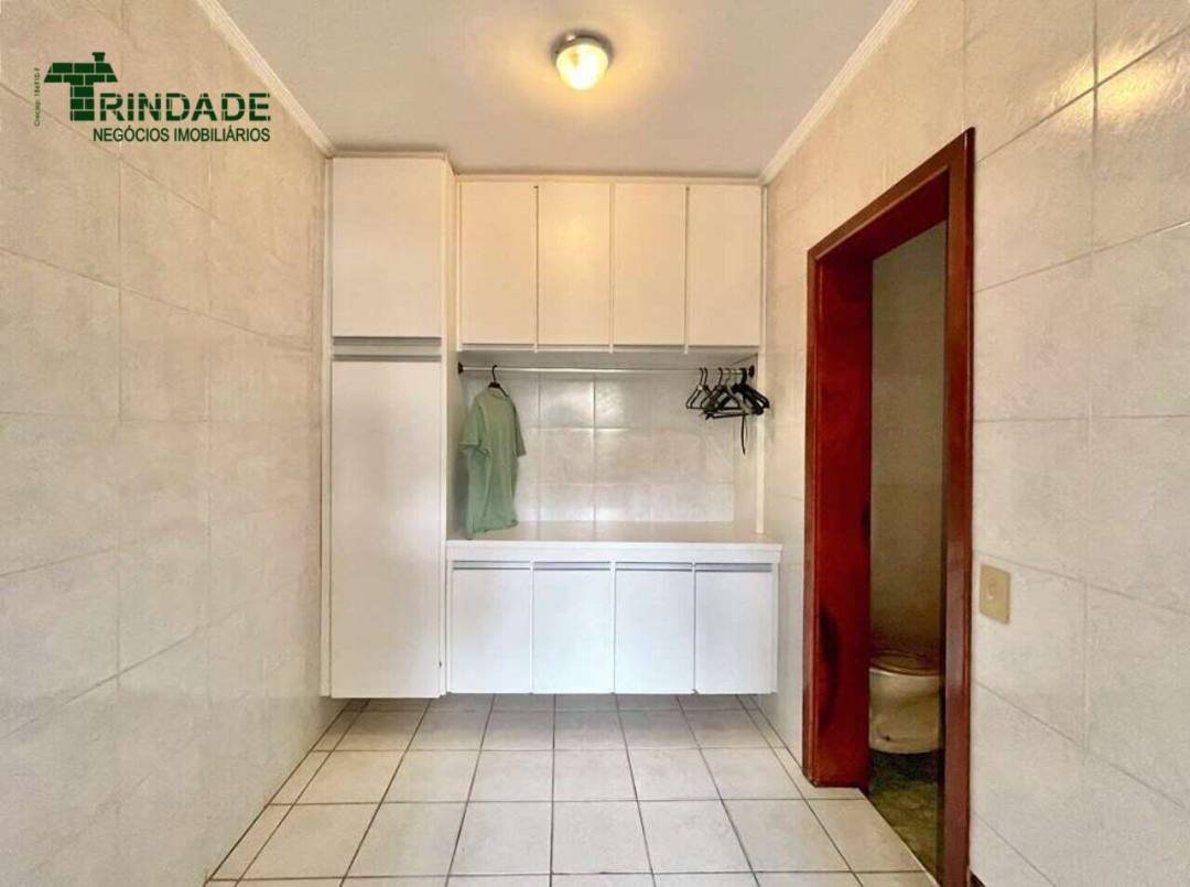 Casa com 4 dormitórios à venda, 356 m² por R$ 1.600.000,00 - Granja Viana - Carapicuíba/SP — foto 49 de 52