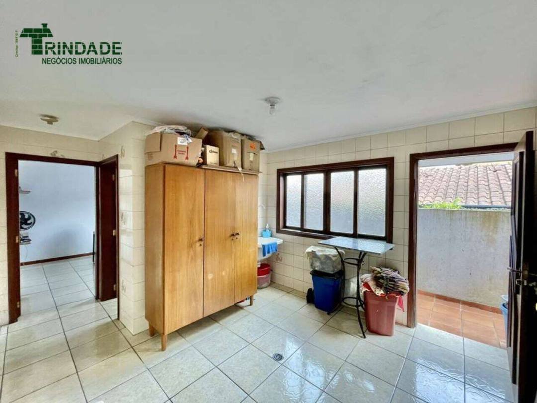 Casa com 4 dormitórios à venda, 350 m² por R$ 1.200.000,00 - Granja Viana - Cotia/SP — foto 16 de 57