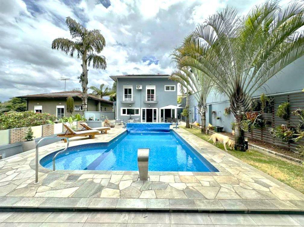 Casa com 3 dormitórios à venda, 404 m² por R$ 2.500.000,00 - Granja Viana - Jandira/SP