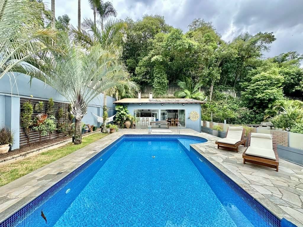 Casa com 3 dormitórios à venda, 404 m² por R$ 2.500.000,00 - Granja Viana - Jandira/SP — foto 24 de 65