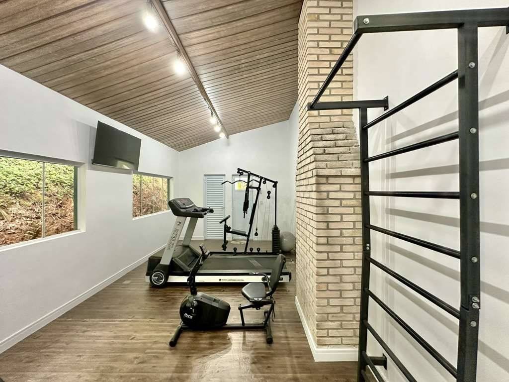 Casa com 3 dormitórios à venda, 404 m² por R$ 2.500.000,00 - Granja Viana - Jandira/SP — foto 33 de 65