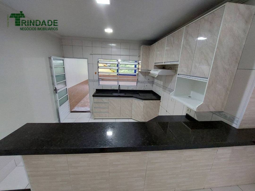 Casa com 6 dormitórios à venda, 415 m² por R$ 950.000,00 - Centro (Cotia) - Cotia/SP — foto 17 de 45