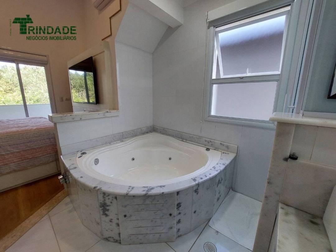 Casa com 3 dormitórios à venda, 290 m² por R$ 1.800.000,00 - Granja Viana - Cotia/SP — foto 36 de 59