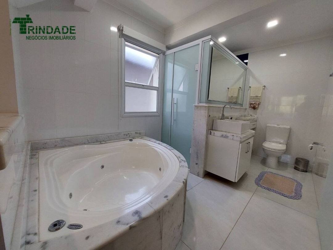 Casa com 3 dormitórios à venda, 290 m² por R$ 1.800.000,00 - Granja Viana - Cotia/SP — foto 37 de 59