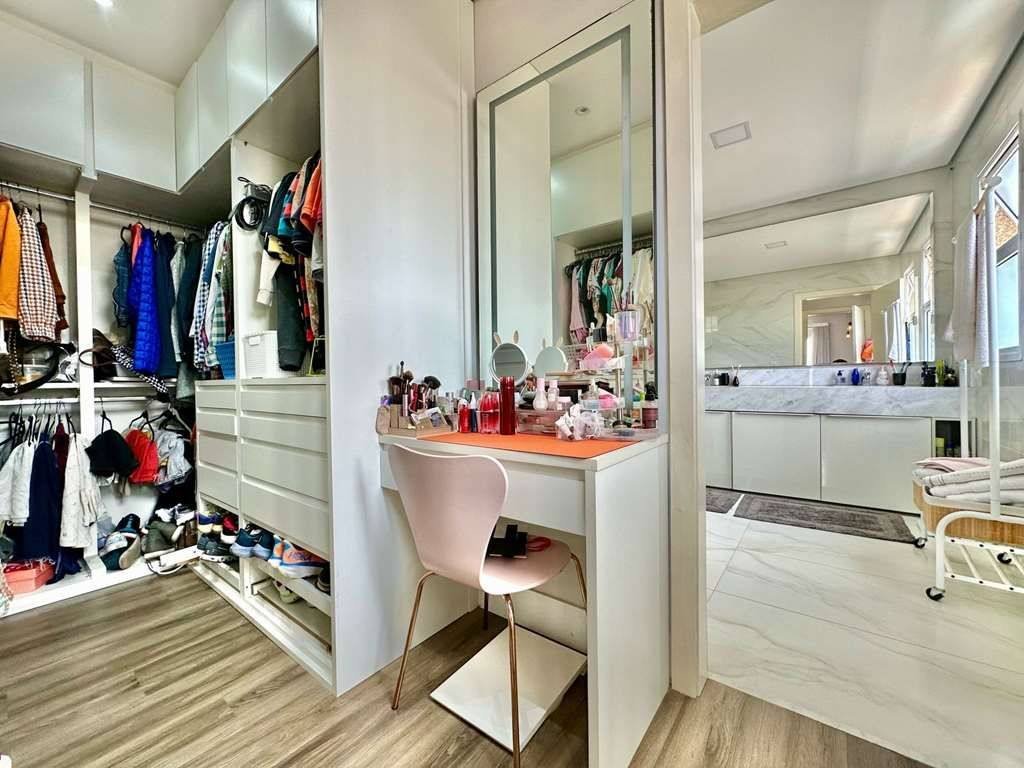 Casa com 3 dormitórios à venda, 489 m² por R$ 1.850.000,00 - Granja Viana - Jandira/SP — foto 31 de 79