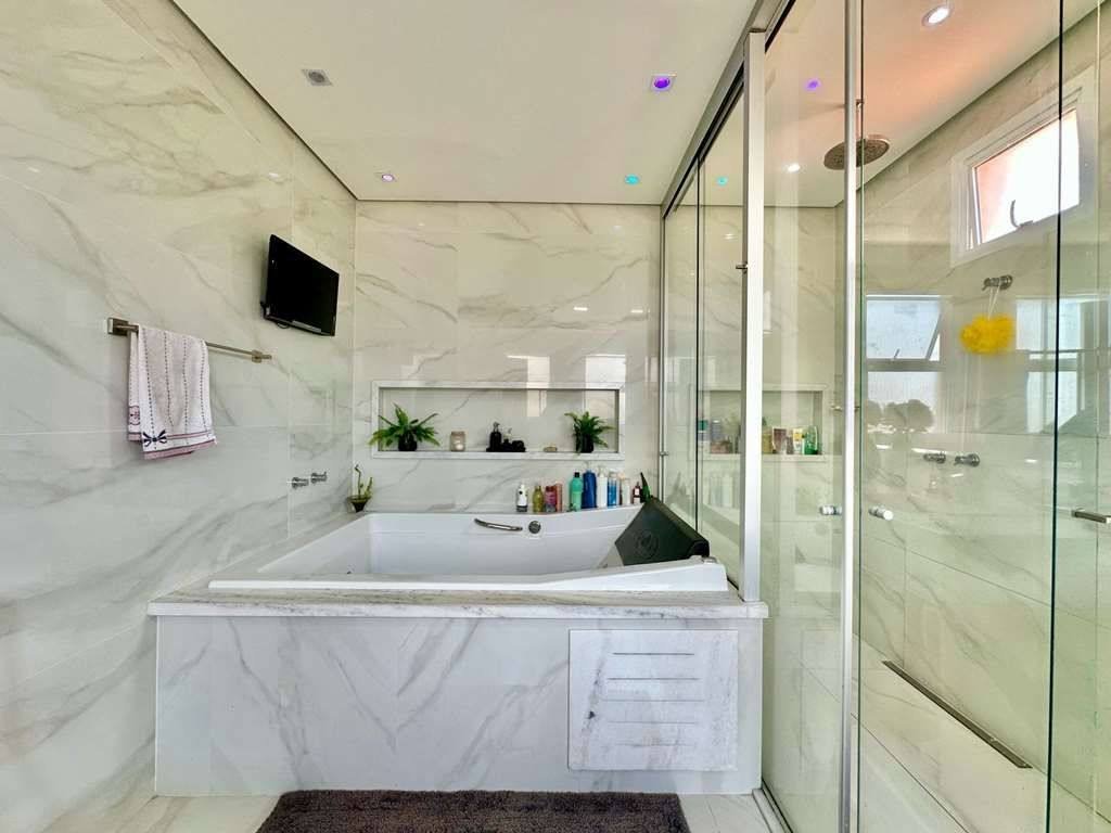 Casa com 3 dormitórios à venda, 489 m² por R$ 1.850.000,00 - Granja Viana - Jandira/SP — foto 33 de 79