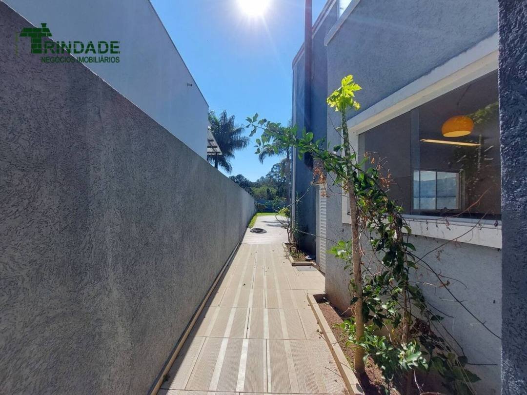 Casa com 3 dormitórios à venda, 235 m² por R$ 1.550.000,00 - Granja Viana - Cotia/SP — foto 40 de 47