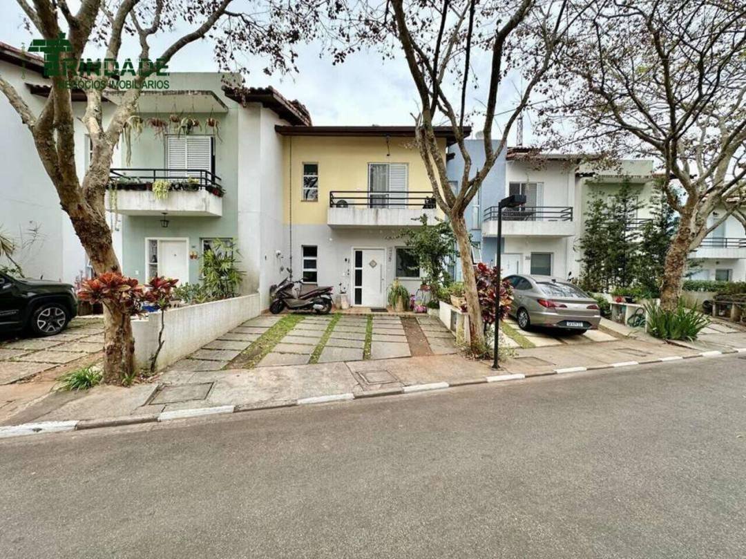 Casa com 3 dormitórios à venda, 130 m² por R$ 740.000,00 - Granja Viana - Cotia/SP