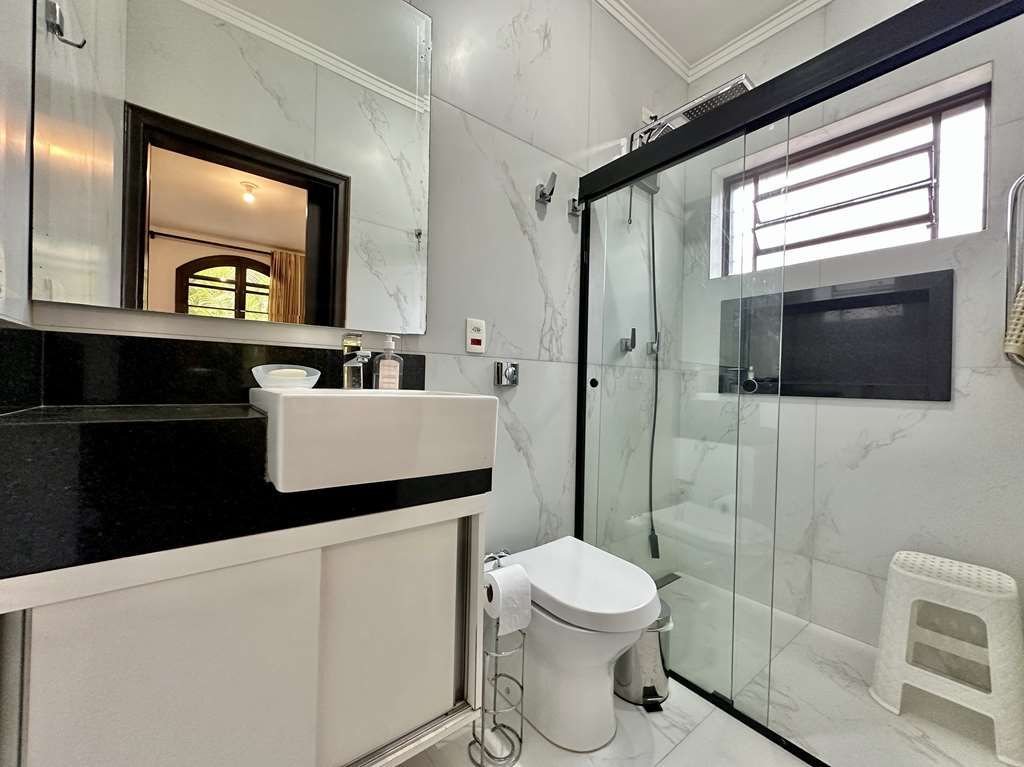 Casa com 5 dormitórios à venda, 576 m² por R$ 3.400.000,00 - Granja Viana - Cotia/SP — foto 17 de 58