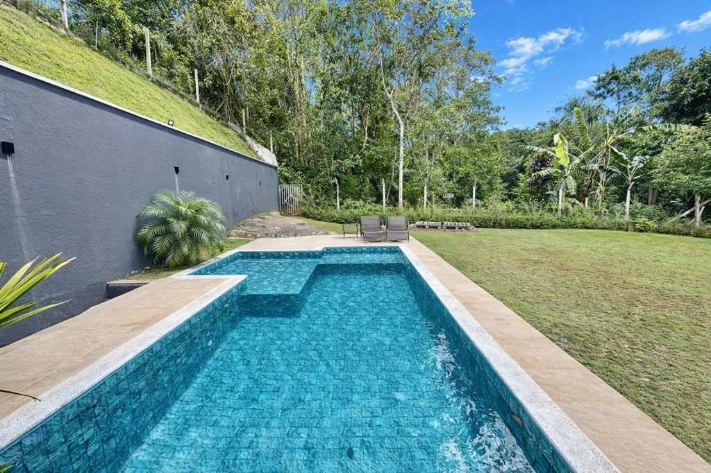 Casa com 4 dormitórios à venda, 274 m² por R$ 1.650.000,00 - Granja Viana - Embu das Artes/SP — foto 11 de 54