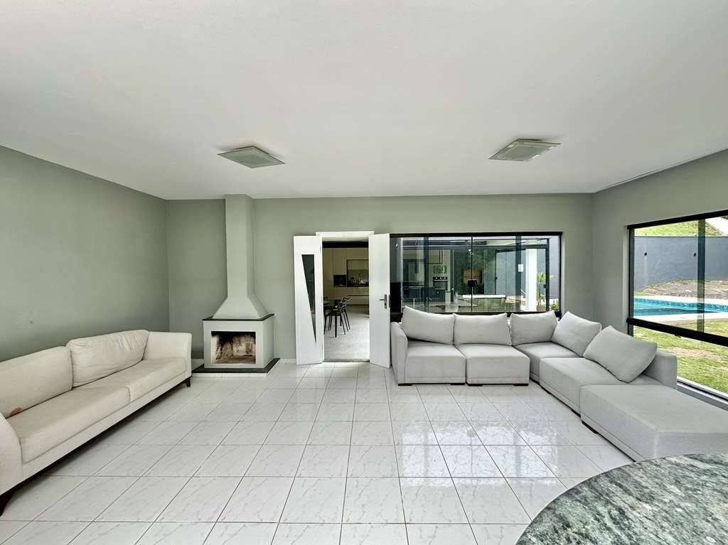 Casa com 4 dormitórios à venda, 274 m² por R$ 1.650.000,00 - Granja Viana - Embu das Artes/SP — foto 14 de 54