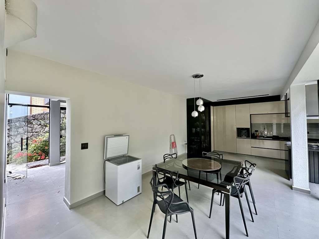 Casa com 4 dormitórios à venda, 274 m² por R$ 1.650.000,00 - Granja Viana - Embu das Artes/SP — foto 26 de 54