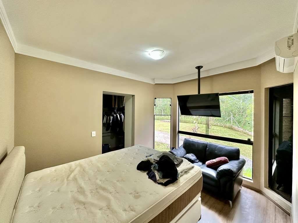 Casa com 4 dormitórios à venda, 274 m² por R$ 1.650.000,00 - Granja Viana - Embu das Artes/SP — foto 32 de 54