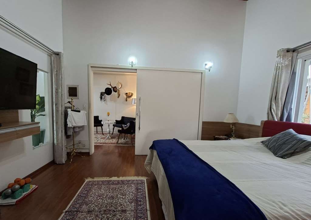 Casa com 3 dormitórios à venda, 268 m² por R$ 1.950.000,00 - Granja Viana - Carapicuíba/SP — foto 30 de 52