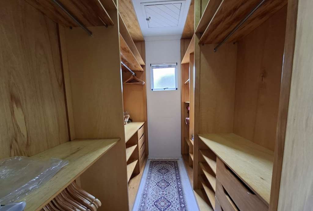 Casa com 3 dormitórios à venda, 268 m² por R$ 1.950.000,00 - Granja Viana - Carapicuíba/SP — foto 36 de 52
