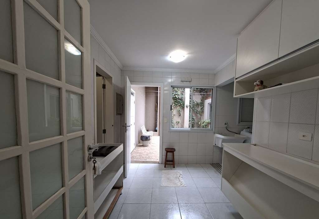 Casa com 3 dormitórios à venda, 268 m² por R$ 1.950.000,00 - Granja Viana - Carapicuíba/SP — foto 44 de 52