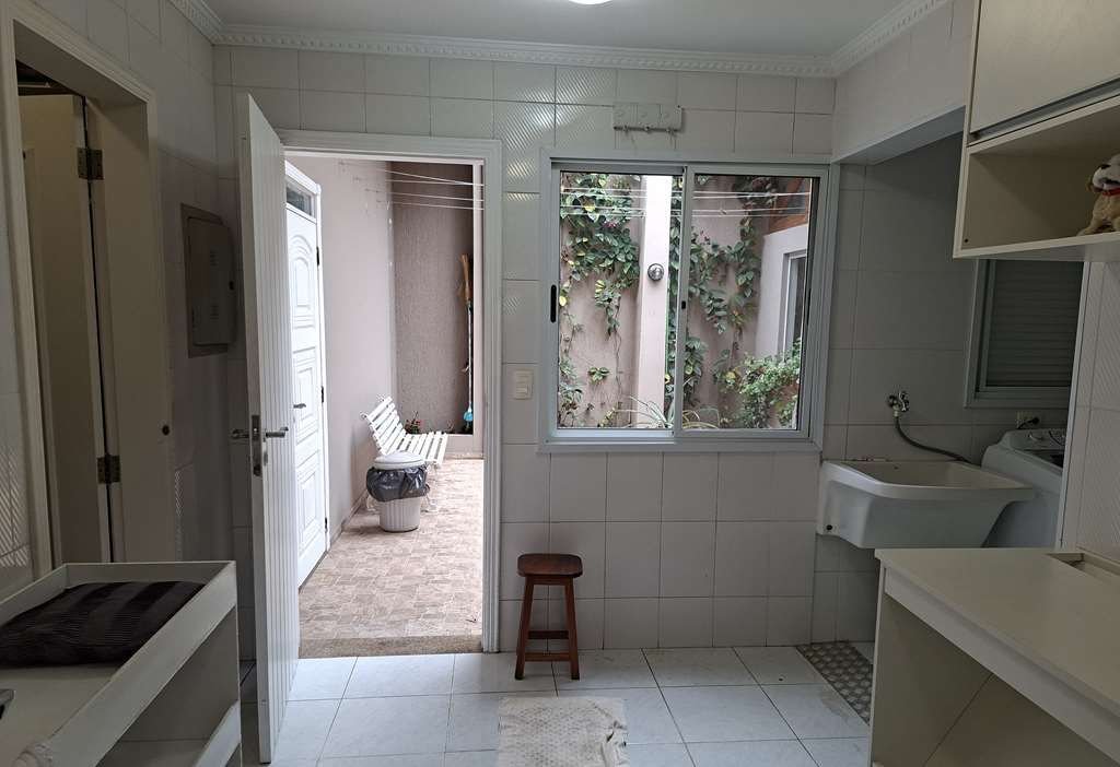 Casa com 3 dormitórios à venda, 268 m² por R$ 1.950.000,00 - Granja Viana - Carapicuíba/SP — foto 45 de 52