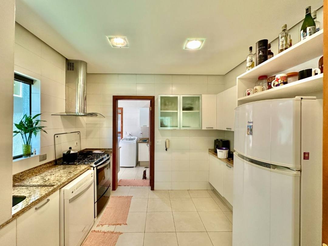 Casa com 4 dormitórios à venda, 519 m² por R$ 3.300.000 - Granja Viana - Cotia/SP — foto 32 de 61